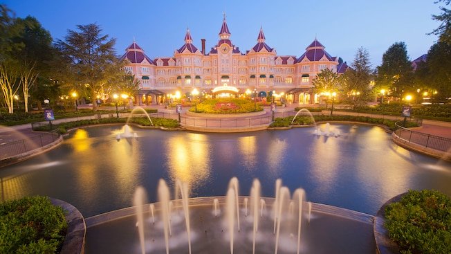 Charles de Gaulle a Disneyland Hotel