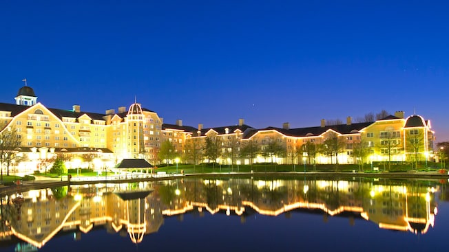 Charles de Gaulle to Newport Bay Club Hotel