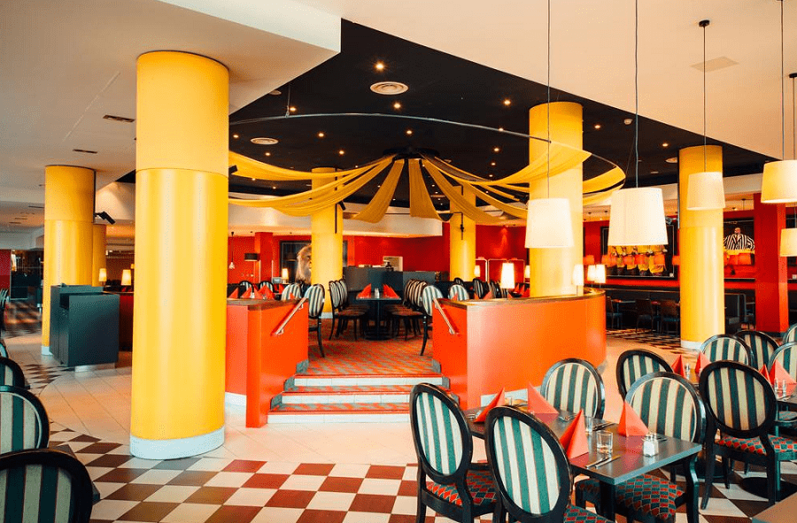 Orly Airport to Vienna House Magic Circus