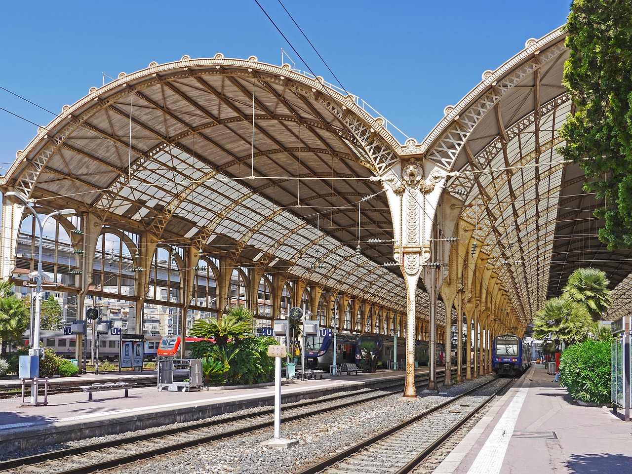 Beauvais Airport to Gare de Lyon