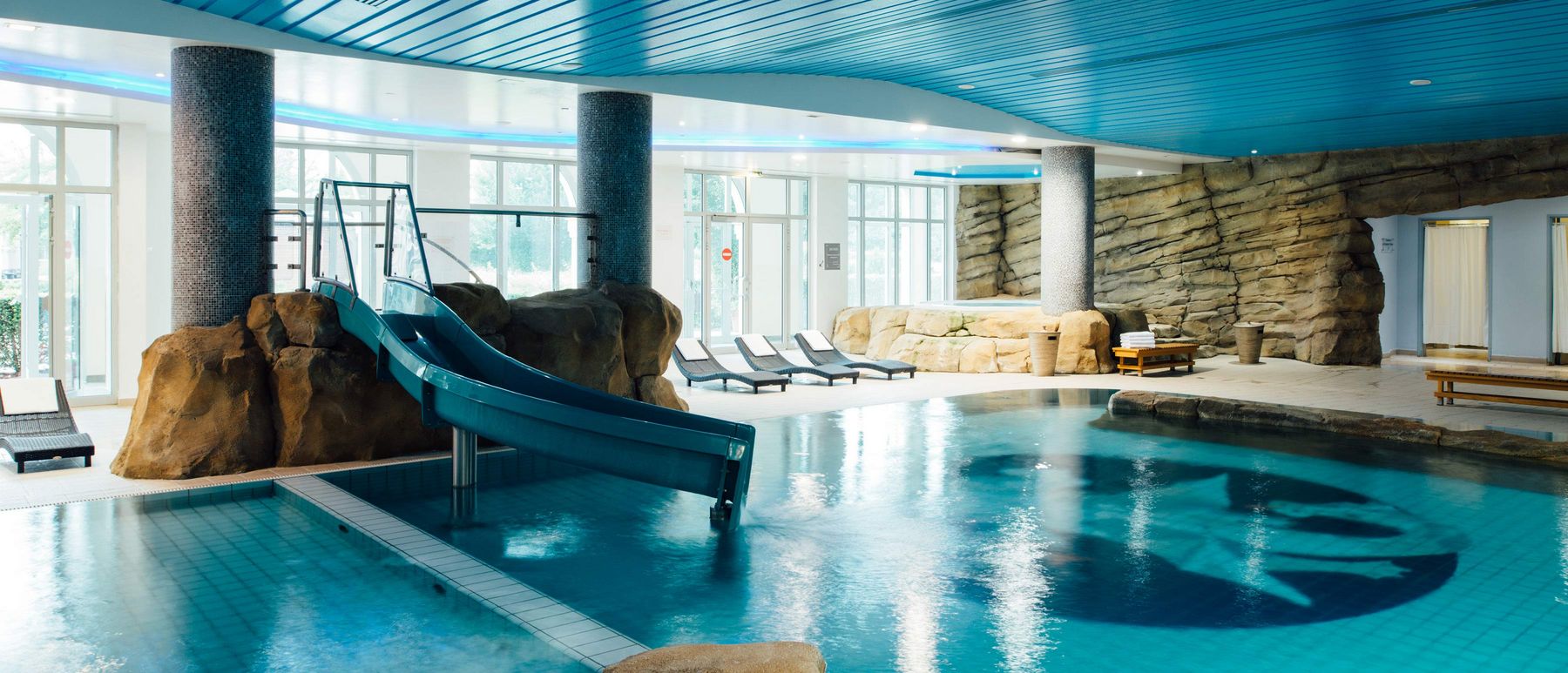 Gare de Lyon to Vienna House Dream Castle Paris