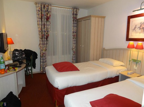 Gare du Nord to Hotel Campanile Val de France