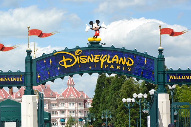 How to Get from Charles de Gaulle to Disneyland Paris