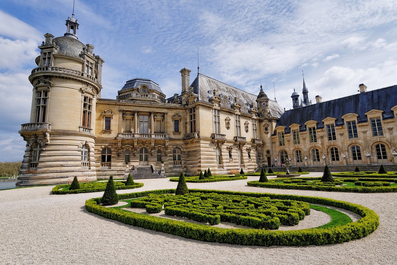 How To Get from Charles de Gaulle to Chantilly