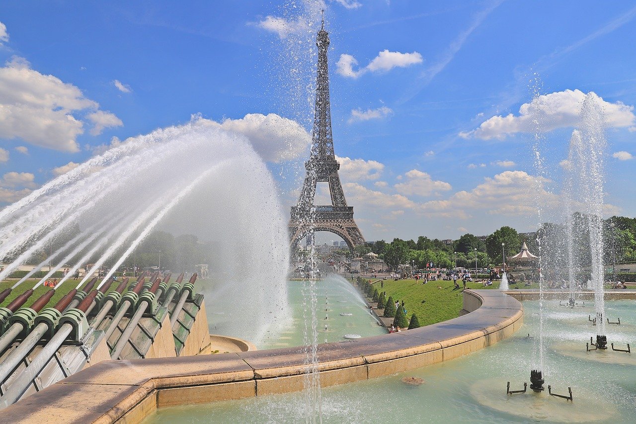 How To Get From Explorers Hotel to Eiffel Tower
