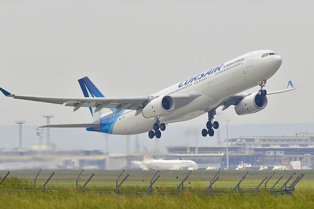 Charles de Gaulle Airport To Orly Airport